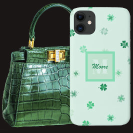 Vier Leaf Clovers verstreut auf hellgrün Case-Mate iPhone Hülle