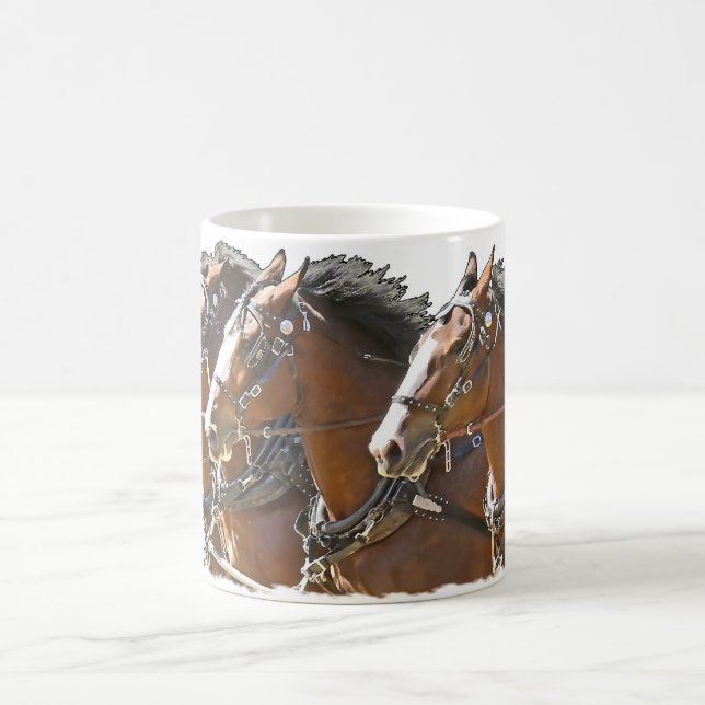 Vier nebeneinander Clydesdale Entwurfs-Pferd Tasse (Mittel)