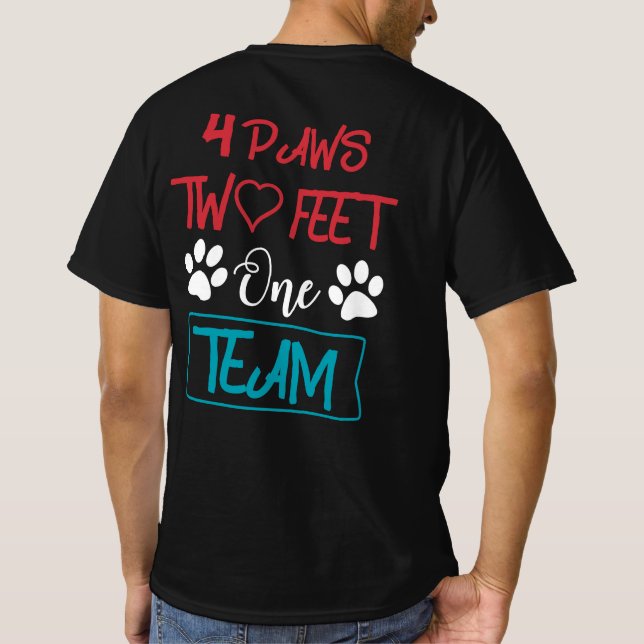 Vier Paws 2,5 m Teamapparel T-Shirt (Rückseite)