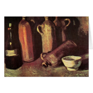 Vier Steinflaschen, Flasche und weiße Schale - Van