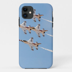 Vier Thunderbirds F-16 fliegen in nahe Bildung Case-Mate iPhone Hülle
