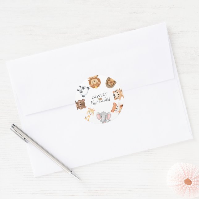 Vier wilde Safari zum 4. Geburtstag Runder Aufkleber (Umschlag)