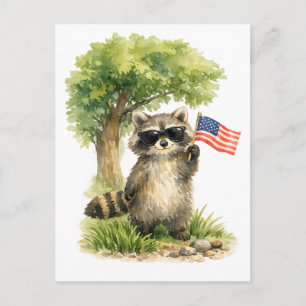 Vierter Juli Patriotischer Waschbär hält Flagge Postkarte