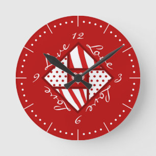 Vierter Valentinstag Runde Wanduhr