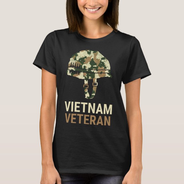 Vietnam Veteran Camouflage Helmet T-Shirt (Vorderseite)
