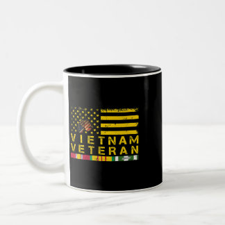 Vietnam Veteran Distressed American Flag 178 Zweifarbige Tasse