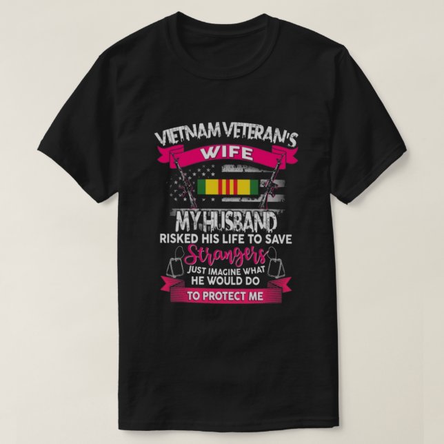 VIETNAM VETERAN EHEFRAU PINK T-Shirt (Design vorne)