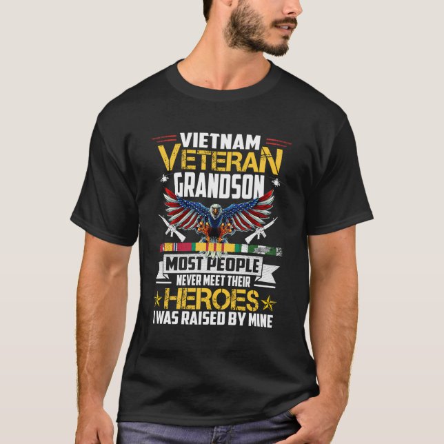 Vietnam Veteran Grandson, von meinem Helden aufgez T-Shirt (Vorderseite)