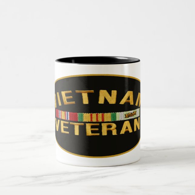 Vietnam-Veteran Zweifarbige Tasse (Mittel)