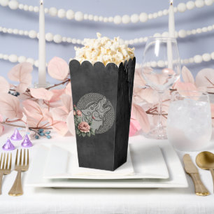 Viking Wolf & Rose. Ein stilisierter Wolfskopf, Geschenkschachtel