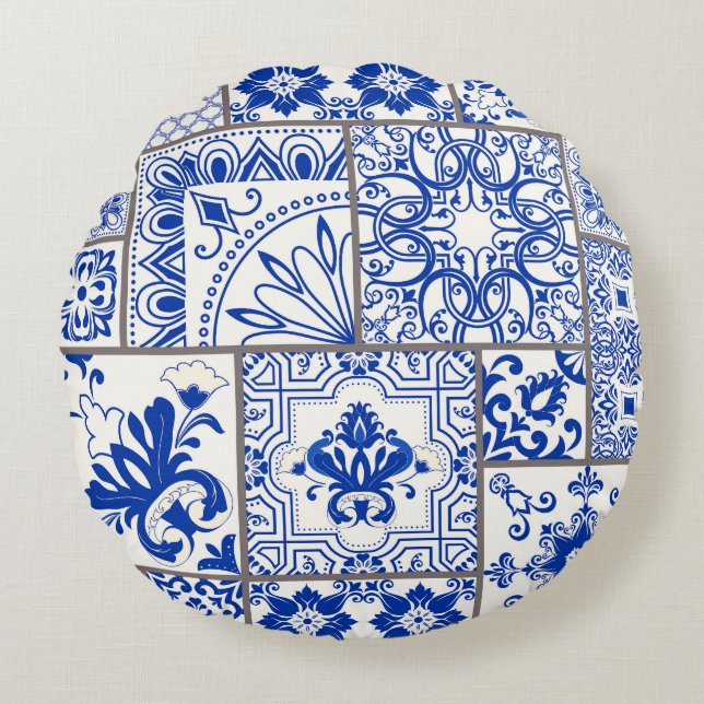 Viktorianisch Majolica: Patchwork Fliesenmuster. Rundes Kissen (Vorderseite)