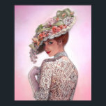 Viktorianische Lady Deco Portrait Art Poster<br><div class="desc">POSTER DECOR ART Eine wunderschöne Viktorianische Dame in einem Spitzen-Kleid und einem blumigen Hut verleiht ihrem Perlenhalskette einen gemütlichen Look. Das Poster wurde von Sue Halstenberg als Original pastellfarben reproduziert.</div>