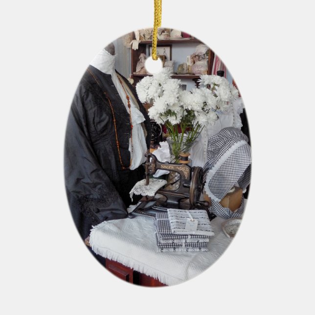 VIKTORIANISCHES ENGLAND KERAMIK ORNAMENT (Vorne)