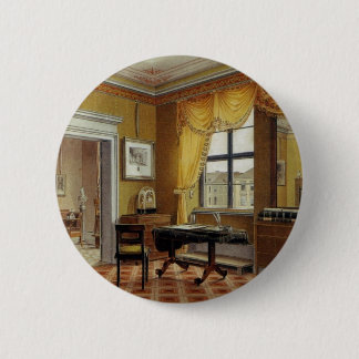 Viktorianisches gelbes Zimmer mit Fenster Button