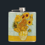 Vincent Van Gogh 12 Sonnenblumen Impressionist Flachmann<br><div class="desc">Vincent Van Gogh's Vase mit 12 Sonnenblumen ist eine von Van Gogh's berühmten Sonnenblumen-Serie. Dieses Gemälde von Sonnenblumen ist Teil von Van Gogh's zweites Set von wunderschönen impressionistischen Sonnenblumengemälden, das er 1888 erschuf. Die Sonnenblumen sind gelb vor einem hellblauen Hintergrund. Wie in all Van Gogh's großartigen Stücken sind die Sonnenblumen...</div>