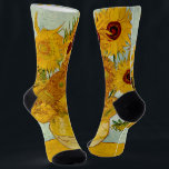 Vincent Van Gogh 12 Sonnenblumen Impressionist Socken<br><div class="desc">Vincent Van Gogh's Vase mit 12 Sonnenblumen ist eine von Van Gogh's berühmten Sonnenblumen-Serie. Dieses Gemälde von Sonnenblumen ist Teil von Van Gogh's zweites Set von wunderschönen impressionistischen Sonnenblumengemälden, das er 1888 erschuf. Die Sonnenblumen sind gelb vor einem hellblauen Hintergrund. Wie in all Van Gogh's großartigen Stücken sind die Sonnenblumen...</div>