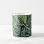 Vincent van Gogh - Great Peacock Moth Kaffeetasse<br><div class="desc">Die Große Pfauenmotte (1889) von Vincent van Gogh ist eine Vintage Kunst noch Leben Post-Impressionismus Naturmalerei. Ein Insekt, die Kaisermotte, in einem Frühjahrsgarten mit Calla Lily Blume und anderen Pflanze. Van Gogh nannte es eine "Totenkopfmotte" und malte einen Schädel auf der Rückseite seines Körpers. Über den Künstler: Vincent Willem van...</div>
