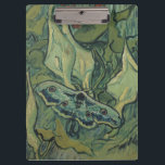 Vincent van Gogh - Great Peacock Moth Klemmbrett<br><div class="desc">Die Große Pfauenmotte (1889) von Vincent van Gogh ist eine Vintage Kunst noch Leben Post-Impressionismus Naturmalerei. Ein Insekt, die Kaisermotte, in einem Frühjahrsgarten mit Calla Lily Blume und anderen Pflanze. Van Gogh nannte es eine "Totenkopfmotte" und malte einen Schädel auf der Rückseite seines Körpers. Über den Künstler: Vincent Willem van...</div>