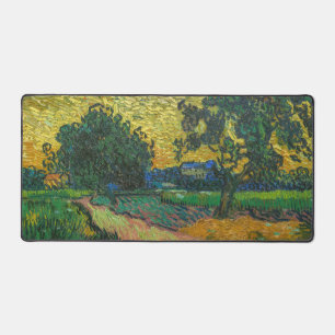 Vincent van Gogh - Landschaft bei Twilight Schreibtischunterlage