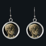Vincent van Gogh - Skull mit brennender Zigarette Ohrringe<br><div class="desc">Kopf eines Skeletts mit brennender Zigarette / Schädel mit brennender Zigarette / Kran de squelette fumant une zigarette - Vincent van Gogh,  1885</div>