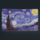 Vincent Van Gogh Starry Night Vintag Kunstkunst Banner<br><div class="desc">Vincent van Gogh Starry Night Fine Art Painting Starry Night ist ein Gemälde des niederländischen post-impressionistischen Künstlers Vincent van Gogh. Der blaue Nachthimmel ist voll von wirbelnden Wolken, Sternen und einem hellen Halbmond. Die Sternennacht ist die einzige Nacht in der Serie von Ausblicken aus seinem Schlafzimmerfenster. Bewegung: Post-Impressionismus. Schöne, kunstvoll...</div>