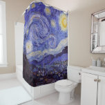Vincent Van Gogh Starry Night Vintag Kunstkunst Duschvorhang<br><div class="desc">Vincent van Gogh Starry Night Fine Art Painting Starry Night ist ein Gemälde des niederländischen post-impressionistischen Künstlers Vincent van Gogh. Der blaue Nachthimmel ist voll von wirbelnden Wolken, Sternen und einem hellen Halbmond. Die Sternennacht ist die einzige Nacht in der Serie von Ausblicken aus seinem Schlafzimmerfenster. Bewegung: Post-Impressionismus. Schöne, kunstvoll...</div>