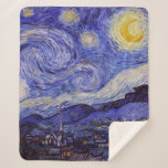 Vincent Van Gogh Starry Night Vintag Kunstkunst Sherpadecke<br><div class="desc">Vincent van Gogh Starry Night Fine Art Painting Starry Night ist ein Gemälde des niederländischen post-impressionistischen Künstlers Vincent van Gogh. Der blaue Nachthimmel ist voll von wirbelnden Wolken, Sternen und einem hellen Halbmond. Die Sternennacht ist die einzige Nacht in der Serie von Ausblicken aus seinem Schlafzimmerfenster. Bewegung: Post-Impressionismus. Schöne, kunstvoll...</div>