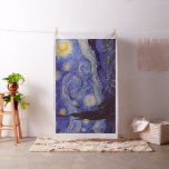 Vincent Van Gogh Starry Night Vintag Kunstkunst Stoff<br><div class="desc">Vincent van Gogh Starry Night Fine Art Painting Starry Night ist ein Gemälde des niederländischen post-impressionistischen Künstlers Vincent van Gogh. Der blaue Nachthimmel ist voll von wirbelnden Wolken, Sternen und einem hellen Halbmond. Die Sternennacht ist die einzige Nacht in der Serie von Ausblicken aus seinem Schlafzimmerfenster. Bewegung: Post-Impressionismus. Schöne, kunstvoll...</div>