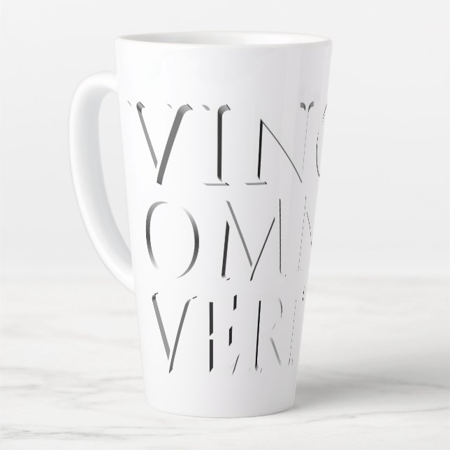 VINCIT OMNIA VERITAS - Light Latte Tasse (Linke Ecke)