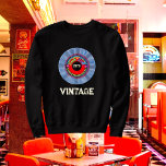Vintag 1973 - 50. Jahr 2023 personalisieren Sweatshirt<br><div class="desc">Cooler Vintager Geburtstag T Shirt. **HINWEIS** Sie können das Jahr und den Text des Produkts auf jede Nachricht ändern, die Sie wünschen, bevor Sie Ihre Bestellung abschicken. Klicken Sie auf die Schaltfläche PERSONALISIEREN, um den Text zu ändern. Sie werden aufgefordert, den gewollt Text auf dem Produkt anzuzeigen. Zum Beispiel: Sie...</div>