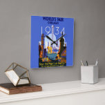 Vintag Art Deco Chicago 1934 World's Fair Poster Quadratische Wanduhr<br><div class="desc">Ich fand dieses wunderschöne Vintage Chicago 1934 World's Fair Poster und dachte,  es würde eine phantastische Postkarte machen. Auch als Kunstdruck erhältlich.</div>