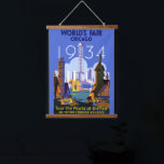Vintag Art Deco Chicago 1934 World's Fair Poster Wandteppich Mit Holzrahmen<br><div class="desc">Ich fand dieses wunderschöne Vintage Chicago 1934 World's Fair Poster und dachte,  es würde eine phantastische Postkarte machen. Auch als Kunstdruck erhältlich.</div>
