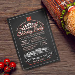 Vintag Black Chalkboard Hamburger GRILLEN Geburtst Einladung<br><div class="desc">Lassen Sie sich vom Grill verwöhnen und laden Sie zu einem Grillabend im Hinterhof mit unserer einzigartigen Vintagen Chalkboard-Kunst-Barkeeper-Geburtstagseinladung ein. Im Design finden Sie unsere eigenen, von Hand gezeichnet Hamburger und typografische Chalkboard-Kunstwerke. Die "Barbeque Birthday Party" ist einzigartig konzipiert, um die Form des Hamburgerbuns zu formen. Party-Details werden zwischen der...</div>