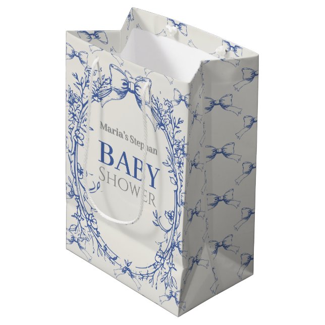 Vintag Coquette Blue Bow Mittlere Geschenktüte (Vorderseite Schrägansicht)