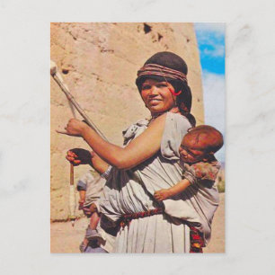 Vintag, Dades, Mutter und Kinder am Arbeitsplatz Postkarte