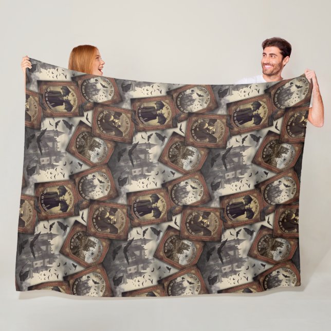 Vintag Dracula Halloween Gothic Vampire Kiss Fleecedecke (Beispiel)