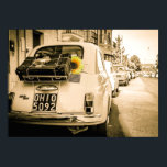 Vintag Fiat 500, Cinquecento, Italien Poster<br><div class="desc">Erschossen von einem Vintagen Fiat 500,  Cinquecento,  an einem Sommermorgen in Abruzzen,  Italien. Eine großartige Vintage Aufnahme eines Klassikwagens,  ideal für diesen Retro-Look.</div>