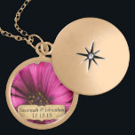Vintag Gerber Daisy Anniversary Necklace Vergoldete Kette<br><div class="desc">Keepake Necklaces Wählen Sie entweder Silver Plated Gold Finish oder Sterling Silver Unique Personalisiert Custom !st Christmas Gift Wedding Party Necklaces - um die Hintergrundfarbe zu ändern - klicken Sie auf Anpassen - wählen Sie das letzte Tool aus dem Drop-Down-Menü und wählen Sie aus einer der angezeigten Farben oder geben...</div>
