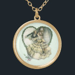 Vintag Harrison Fisher, Weihnachtsbräune und Gräue Vergoldete Kette<br><div class="desc">Vintage Illustration Liebe und Romantik Bild von Harrison Fisher,  1908. Ein Viktorianisches Ehepaar in einem Smoking und Hochzeitskleid küsst sich am Silvesterabend mit einem Schlag Mitternacht in einem Herzen aus Weihnachtsheilige. Die glücklichen Neuvermählten küssen. Ein großartiges Bild für eine Hochzeit im Dezember.</div>