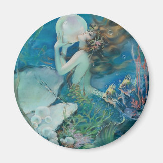 Vintag Mermaid Holding Pearl Magnet