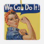 Vintag Patriotic Rosie der Riveter, wir können es  Keramikornament<br><div class="desc">Vintage Illustration Patriotismus Design mit einer Dame,  die seitdem als Rosie der Riveter bekannt ist. "We Can Do It!" ist ein amerikanisches Kriegsposter mit einem inspirierenden Image,  die weibliche Arbeitermoral zu stärken.</div>