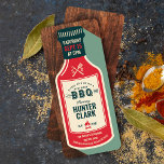 Vintag Retro Barbeque Sauce Flasche Geburtstag Einladung<br><div class="desc">Got einen lustigen barbeque Geburtstag zu planen? Unsere coole, Vintage Retro-Flasche Barockflasche Geburtstagseinladung wird die Sache sicher aufrütteln. Das Design zeichnet sich durch das handgezeichnet Vintage Retro-Stil GRILLEN Sauce Flasche Design mit den Einladungsdetails kreativ auf dem Flaschenetikett. Rote, grüne und rustikale holzgetönte Texturen schaffen ein Retro-Design. Die Flasche bietet auch...</div>