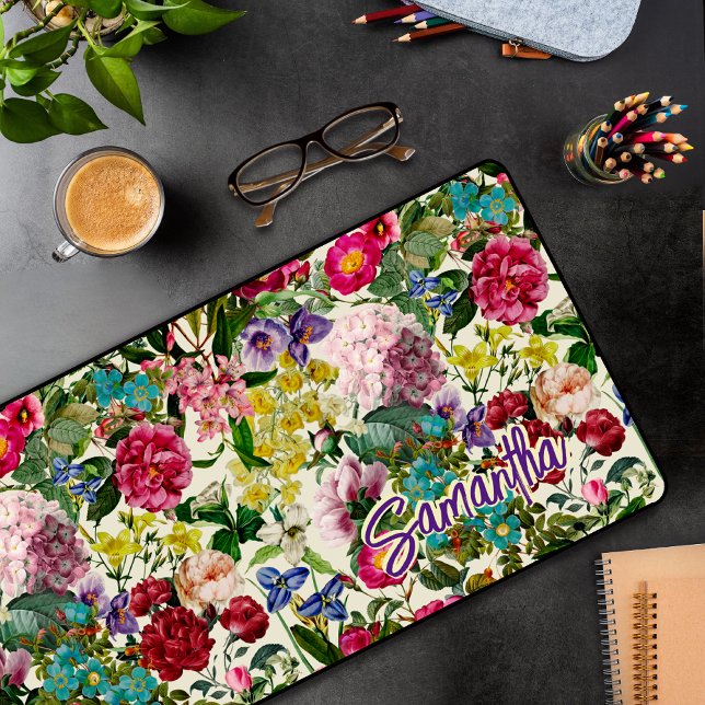 Vintag-rosa-florbeige-Muster Schreibtischunterlage (Von Creator hochgeladen)