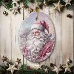 Vintag rosa Weihnachtsklassiker Santa Keramik Ornament<br><div class="desc">Hier ist ein hübscher Weihnachtsschmuck, der ein nettes Geschenk für einen Verwandten, Freund oder Nachbarn macht! Ein klassisches Bild des Weihnachtsmannes ist in Rosa gekleidet, mit seinem traditionellen, lang fließenden Bart und Schnurrbart. Das Bild wird auf einem rosa und lavender bokeh Hintergrund platziert. Die Rückseite des Ornaments hat den gleichen...</div>