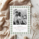 Vintag Sage Gingham Two Side Family Foto Feiertagskarte<br><div class="desc">Vintage Klassische Weihnachtskarten für Familien mit zwei Fotos mit Salbei-Gingham-Muster mit personalisiertem Foto für Familien und Urlaubsnachrichten.</div>