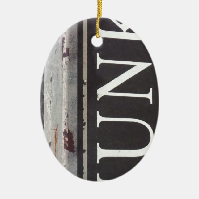 Vintag-Schlepptagebahn JUNK SIGN Keramikornament (Vorne)