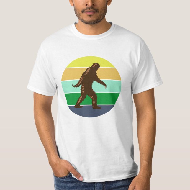 Vintag Sunset Bigfoot Sasquatch T-Shirt (Vorderseite)