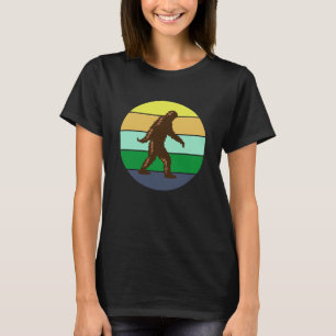 Vintag Sunset Bigfoot Sasquatch T-Shirt