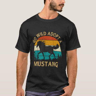 Vintag Sunset Wild Mustang Horse Go Wild Adoptier T-Shirt
