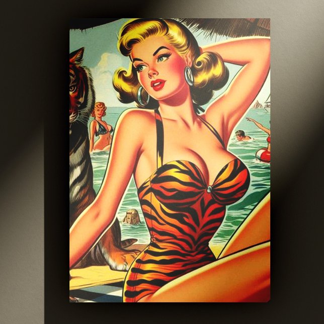 Vintag Tiger Print Girl Postkarte (Von Creator hochgeladen)